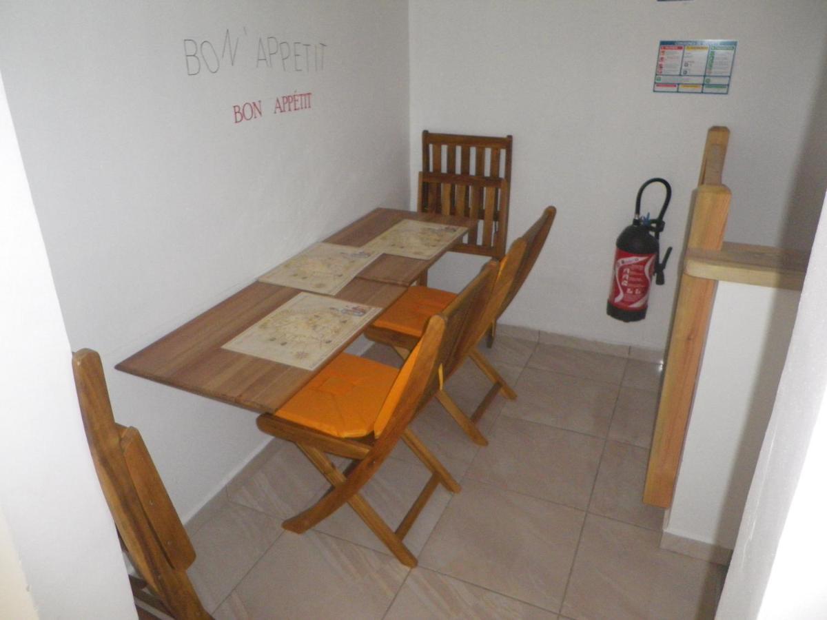 Immeuble Nebot Apartment Grand-Bourg  Ngoại thất bức ảnh